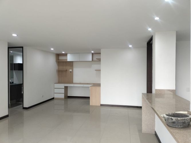 Apartamento de 3 alcobas en arriendo en El Poblado, Medellín, 88 m² · foto 2 de 18