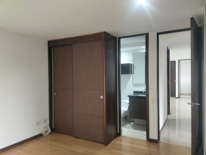 Apartamento de 3 alcobas en arriendo en El Poblado, Medellín, 88 m² · foto 16 de 18