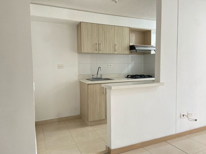 Apartamento de 3 alcobas en arriendo en Entreamigos, Sabaneta, 60 m² · foto 2 de 18