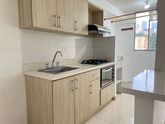 Apartamento de 3 alcobas en arriendo en Entreamigos, Sabaneta, 60 m² · foto 3 de 18