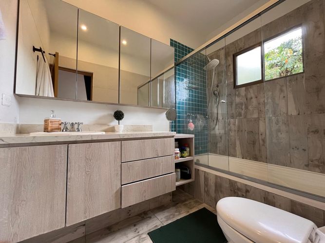 Casa de 4 alcobas en venta en Loma Del Chocho, Envigado, 240 m² · foto 18 de 19