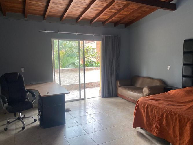 Oficina en venta en El Poblado, Medellín, 1000 m² · foto 16 de 18