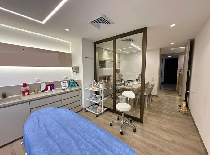 Consultorio en venta en El Poblado, Medellín, 35 m² · foto 3 de 7