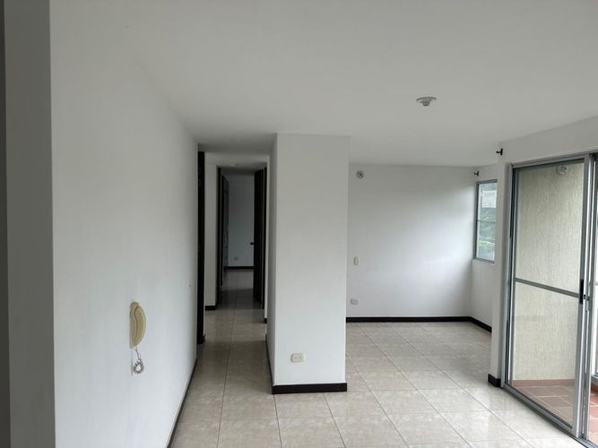 Apartamento de 2 alcobas en venta en La Pradera, Jamundí, 62 m² · foto 2 de 18