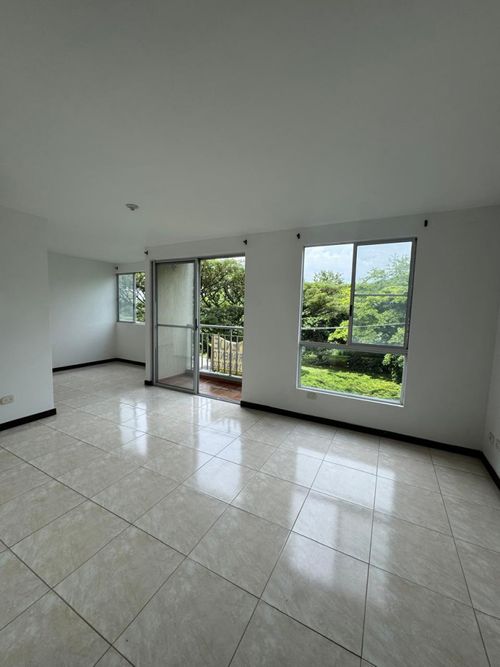 Apartamento de 2 alcobas en venta en La Pradera, Jamundí, 62 m² · foto 4 de 18