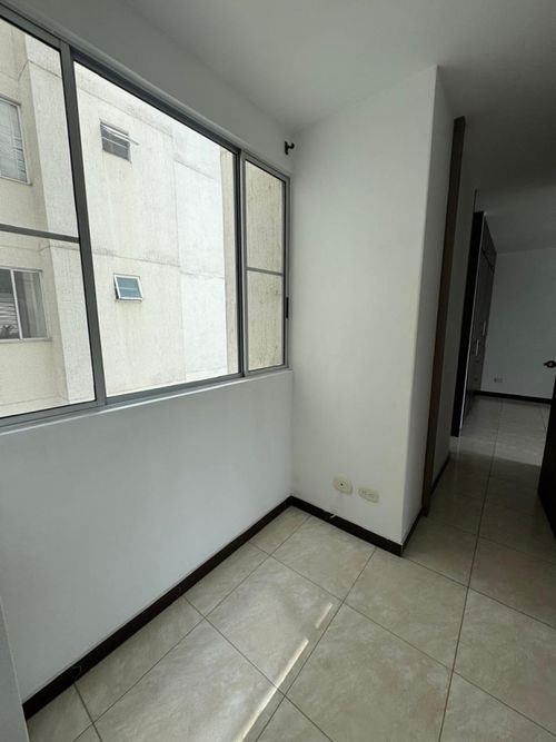 Apartamento de 2 alcobas en venta en La Pradera, Jamundí, 62 m² · foto 9 de 18