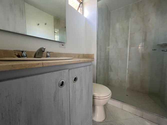 Apartamento de 3 alcobas en arriendo en El Diamante No. 2, Medellín, 184 m² · foto 7 de 12