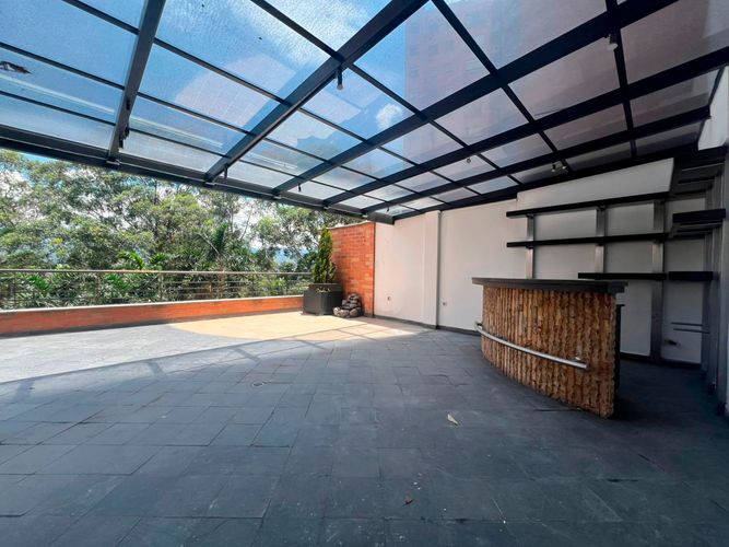 Apartamento de 3 alcobas en arriendo en El Diamante No. 2, Medellín, 184 m² · foto 8 de 12
