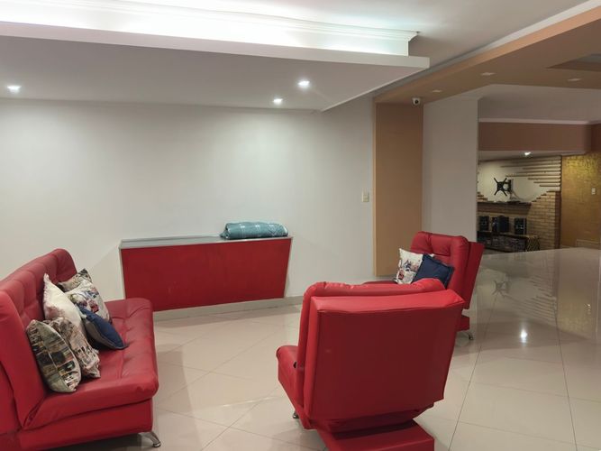 Apartamento de 3 alcobas en arriendo en El Poblado, Medellín, 300 m² · foto 5 de 18