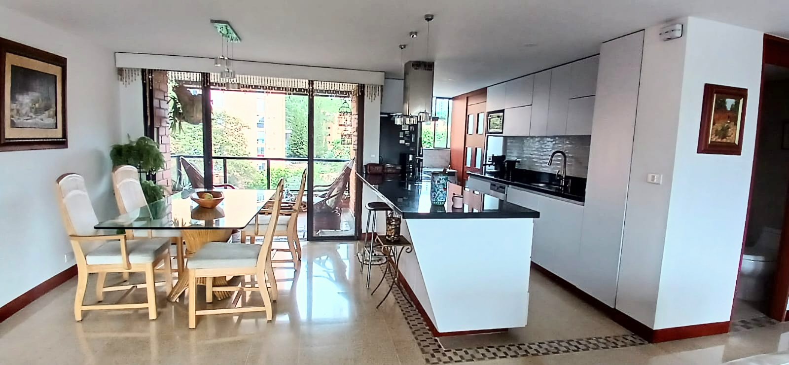 Apartamento en venta en El Campestre, Medellín · foto 2 de 18
