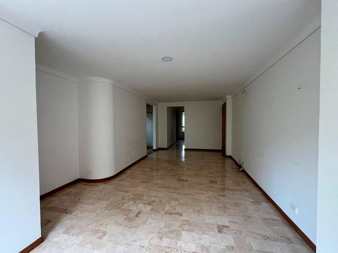 Apartamento de 3 alcobas en arriendo en Las Lomas, Medellín, 91 m² · foto 2 de 14