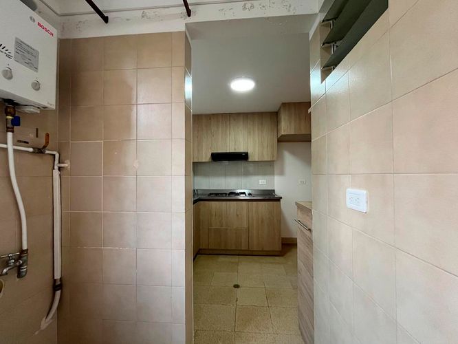 Apartamento de 3 alcobas en arriendo en Las Lomas, Medellín, 91 m² · foto 5 de 14