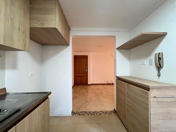 Apartamento de 3 alcobas en arriendo en Las Lomas, Medellín, 91 m² · foto 6 de 14