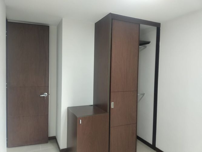 Apartamento de 3 alcobas en arriendo en El Poblado, Medellín, 73 m² · foto 6 de 14