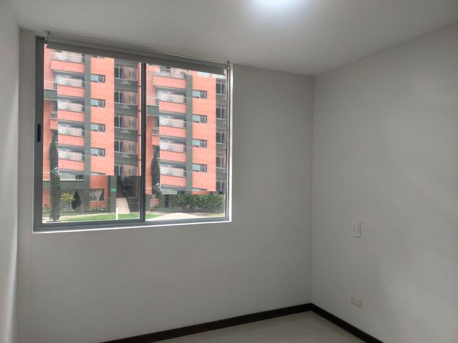 Apartamento de 3 alcobas en arriendo en El Poblado, Medellín, 73 m² · foto 11 de 14