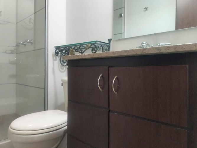 Apartamento de 3 alcobas en arriendo en El Poblado, Medellín, 73 m² · foto 13 de 14