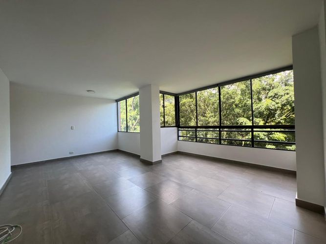 Apartamento en arriendo en El Poblado, Medellín, 100 m² · foto 2 de 16
