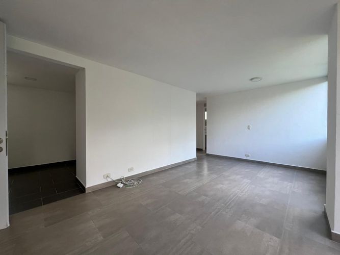 Apartamento en arriendo en El Poblado, Medellín, 100 m² · foto 3 de 16