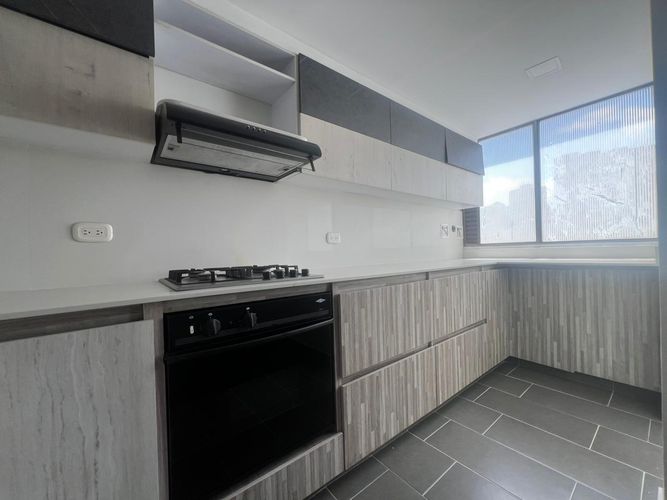 Apartamento en arriendo en El Poblado, Medellín, 100 m² · foto 6 de 16