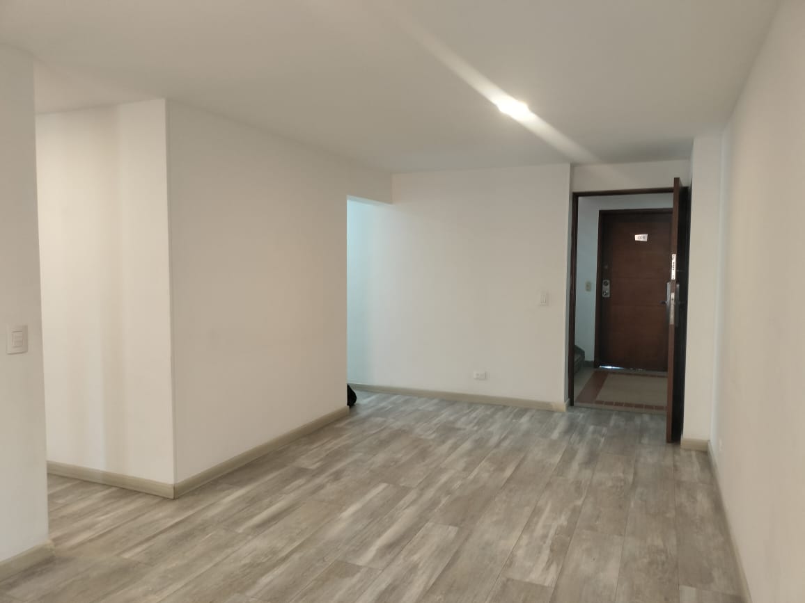 Apartamento en venta en Villa Santa Teresa, Envigado · foto 6 de 16