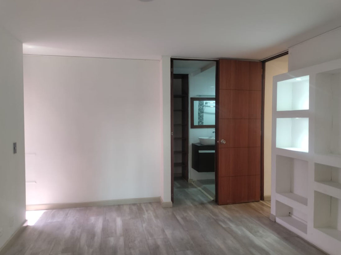 Apartamento en venta en Villa Santa Teresa, Envigado · foto 13 de 16
