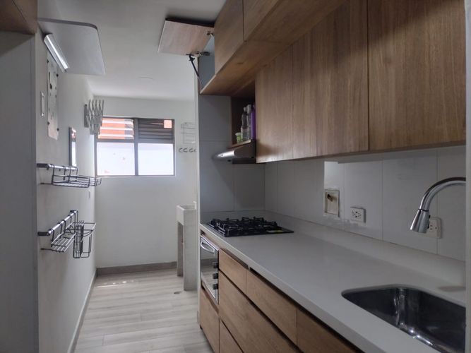 Apartamento de 2 alcobas en arriendo en Villa Santa Teresa, Envigado, 80 m² · foto 3 de 16