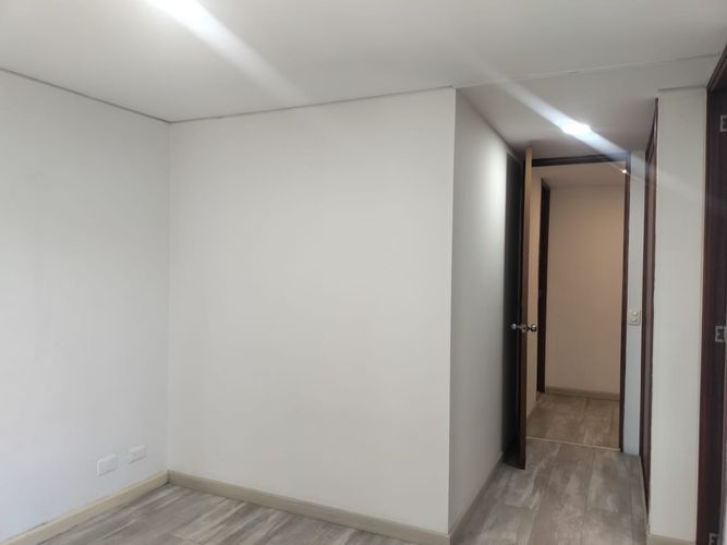 Apartamento de 2 alcobas en arriendo en Villa Santa Teresa, Envigado, 80 m² · foto 8 de 16