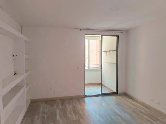 Apartamento de 2 alcobas en arriendo en Villa Santa Teresa, Envigado, 80 m² · foto 10 de 16