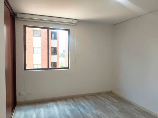 Apartamento de 2 alcobas en arriendo en Villa Santa Teresa, Envigado, 80 m² · foto 11 de 16