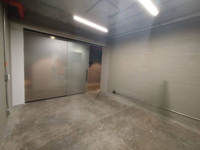 Oficina en arriendo en Las Palmas, Envigado, 15 m² · foto 2 de 5