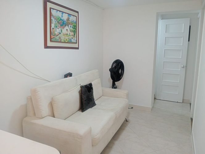 Casa de 3 alcobas en venta en Laureles, Medellín, 130 m² · foto 7 de 16