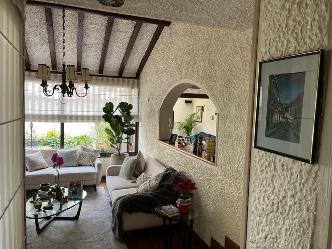 Casa de 3 alcobas en venta en Pontevedra, Bogotá, 210 m² · foto 3 de 24