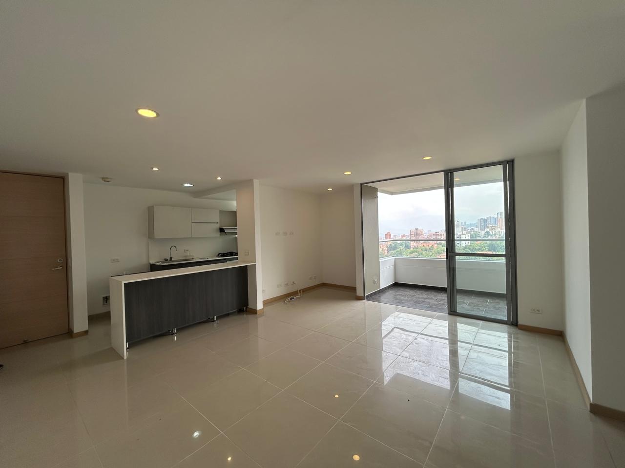 Apartamento en venta en Loma Del Esmeraldal, Envigado · foto 2 de 15