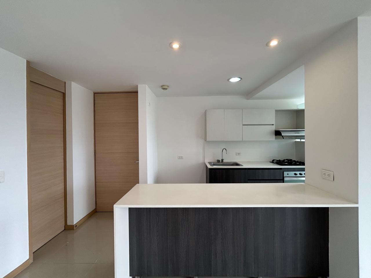Apartamento en venta en Loma Del Esmeraldal, Envigado · foto 8 de 15
