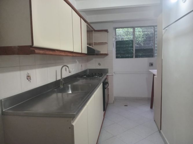 Apartamento de 3 alcobas en arriendo en El Poblado, Medellín, 95 m² · foto 6 de 18