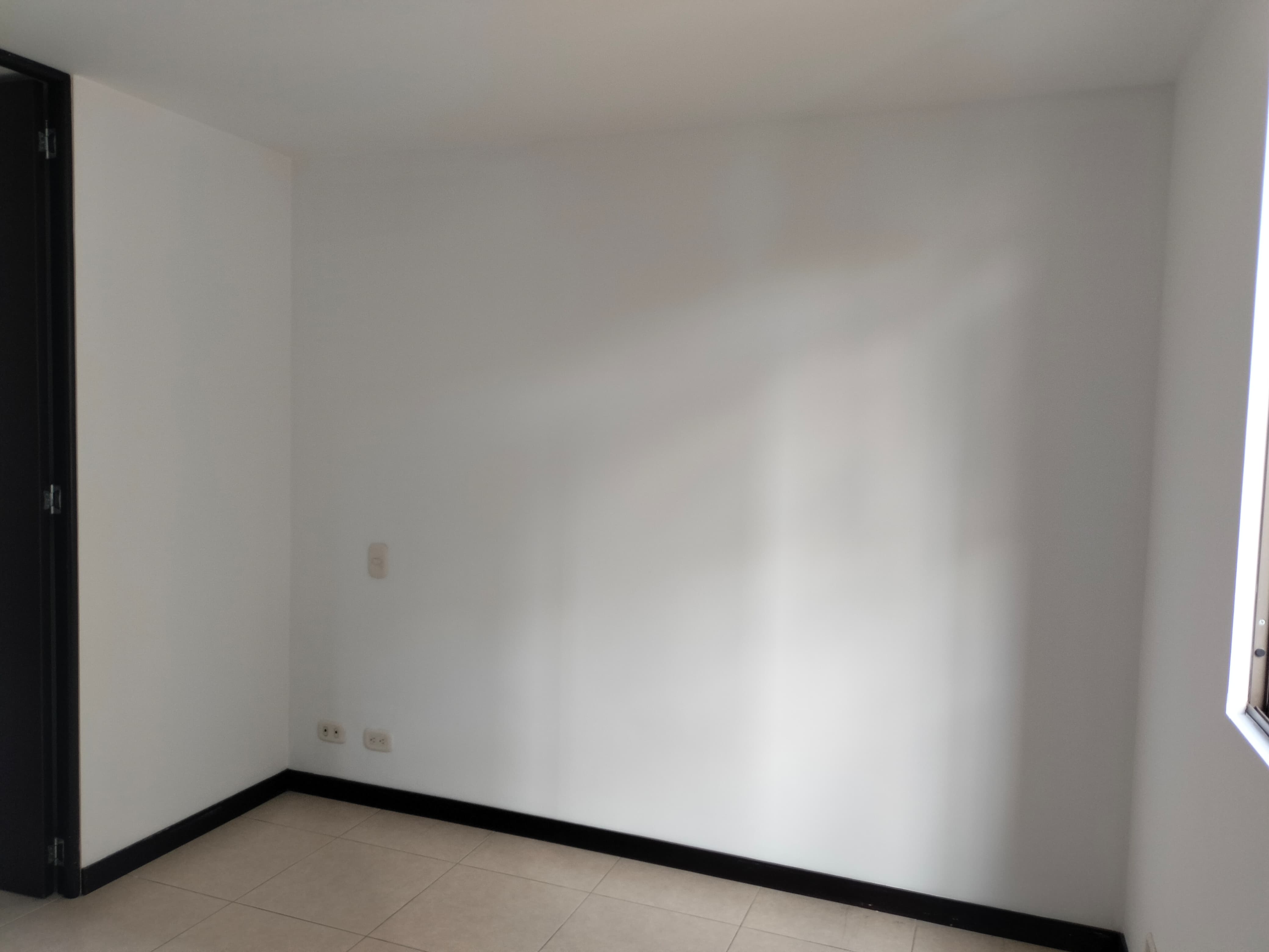 Apartamento en arriendo en El Poblado, Medellín · foto 2 de 14