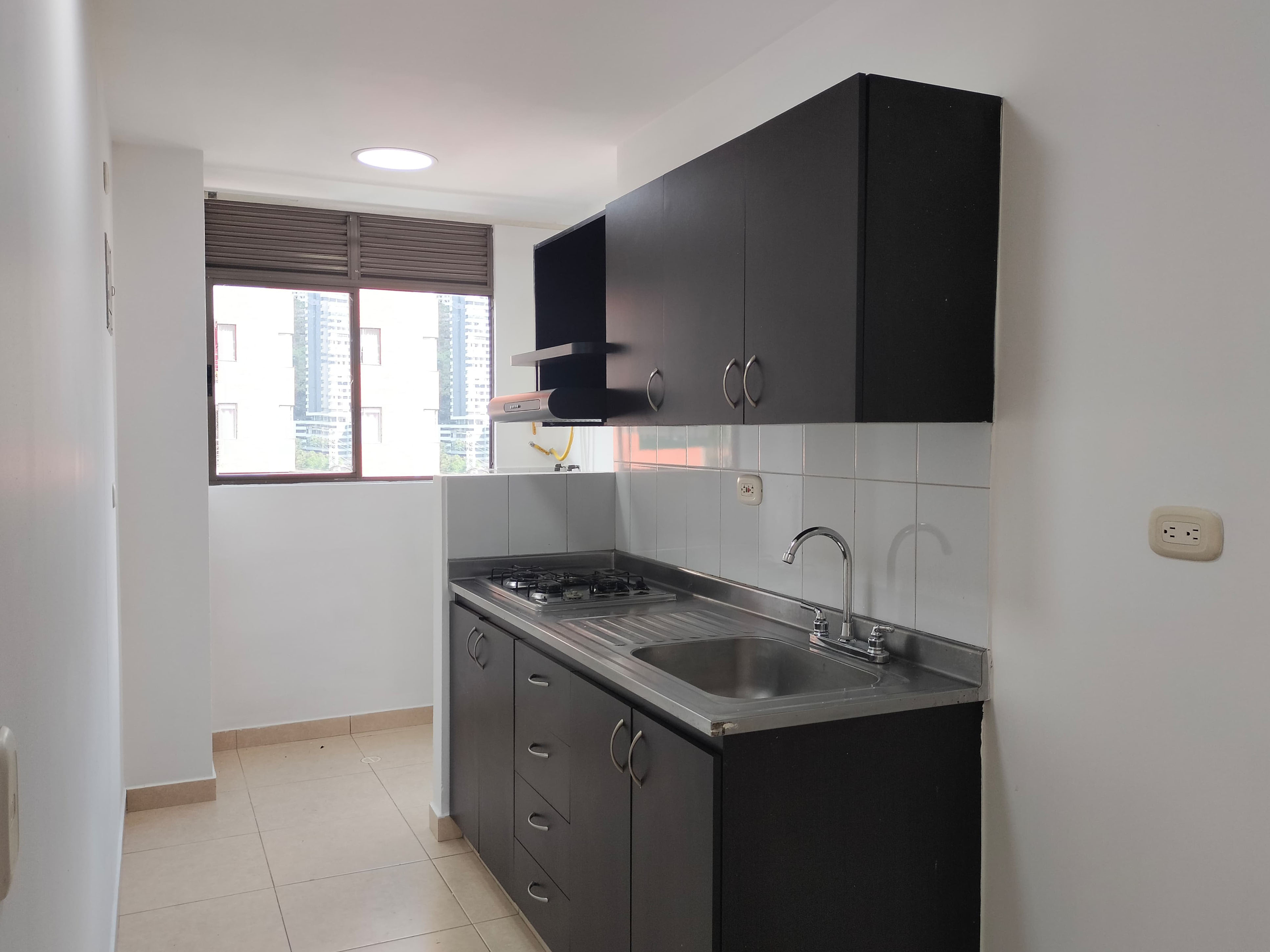 Apartamento en arriendo en El Poblado, Medellín · foto 5 de 14