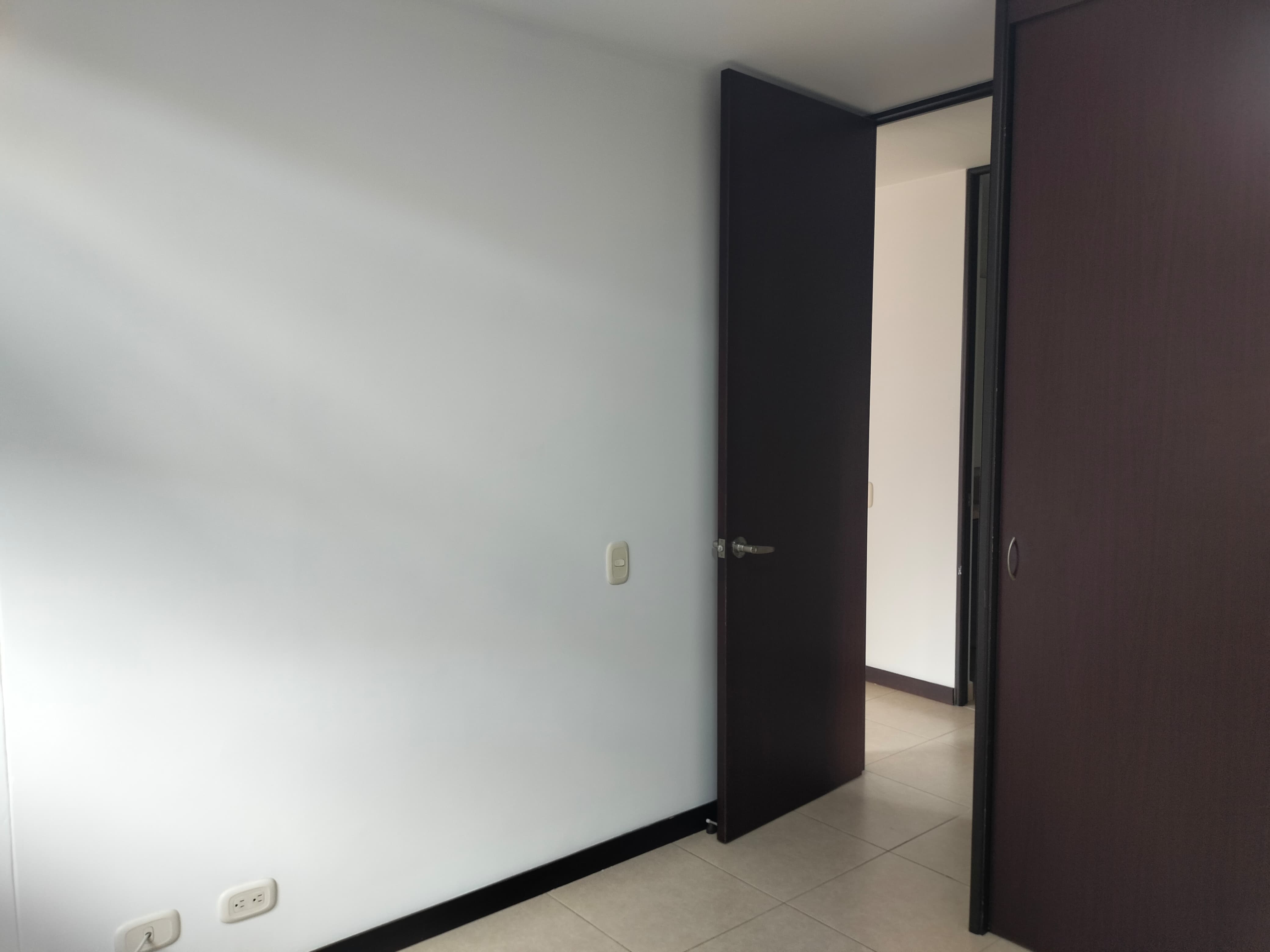 Apartamento en arriendo en El Poblado, Medellín · foto 6 de 14
