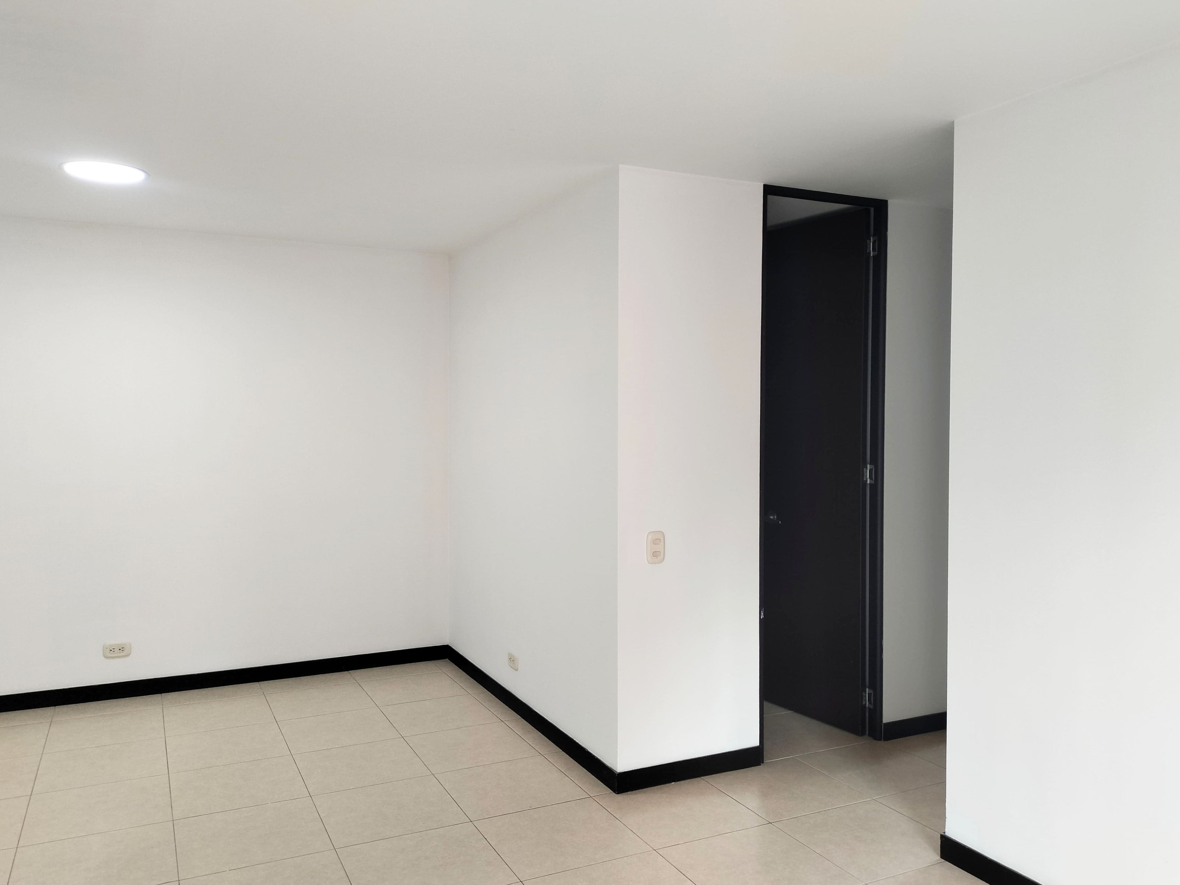 Apartamento en arriendo en El Poblado, Medellín · foto 10 de 14