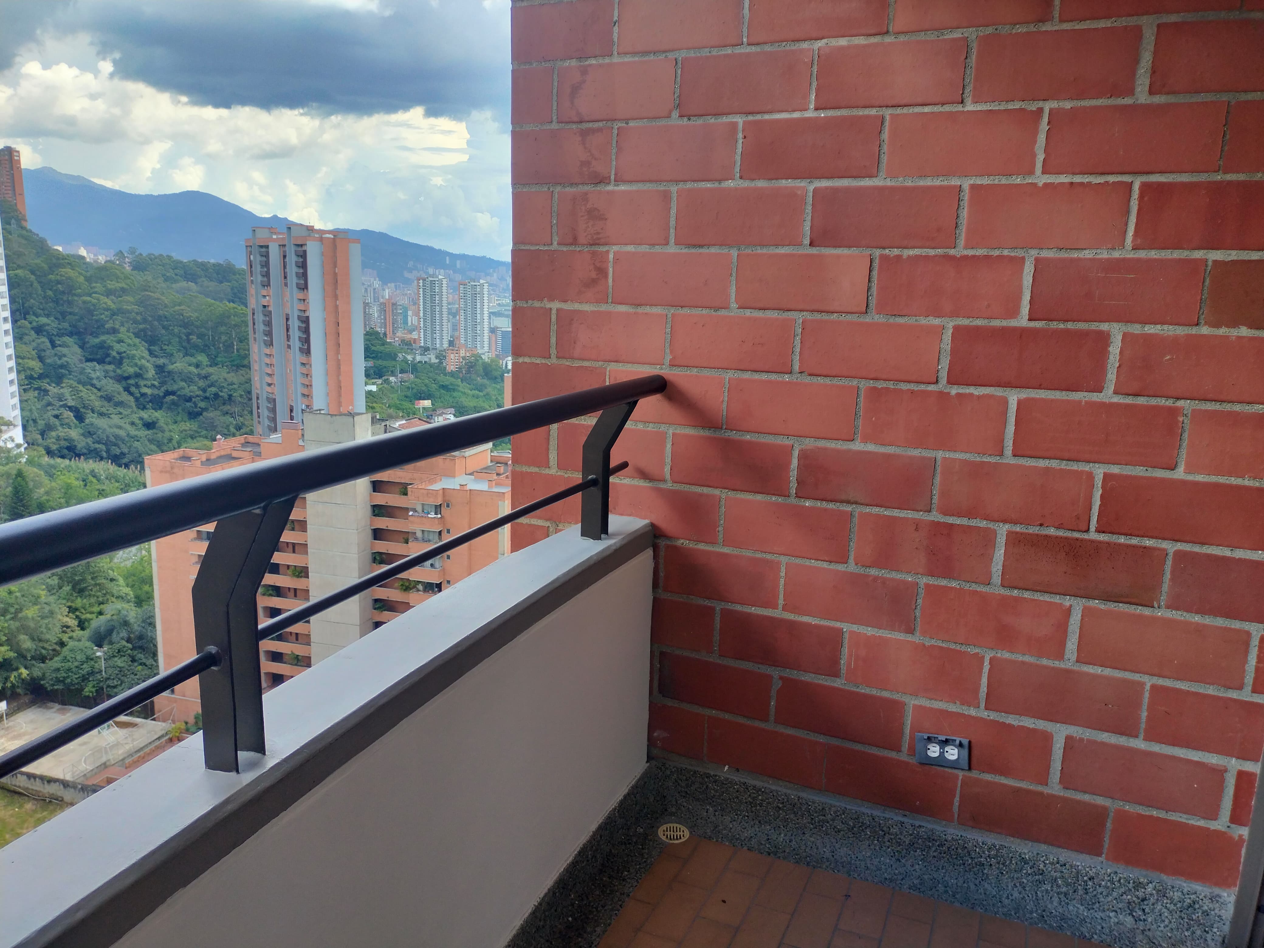 Apartamento en arriendo en El Poblado, Medellín · foto 14 de 14