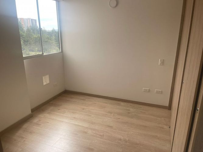 Apartamento de 2 alcobas en venta en Fontibon, Rionegro, 71 m² · foto 13 de 16