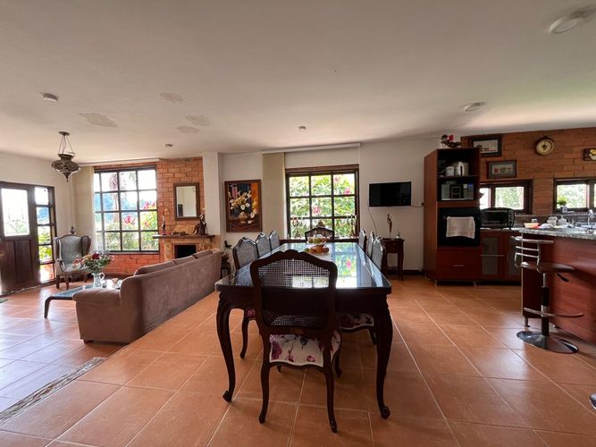 Casa de 4 alcobas en venta en El Retiro, 243 m² · foto 4 de 20