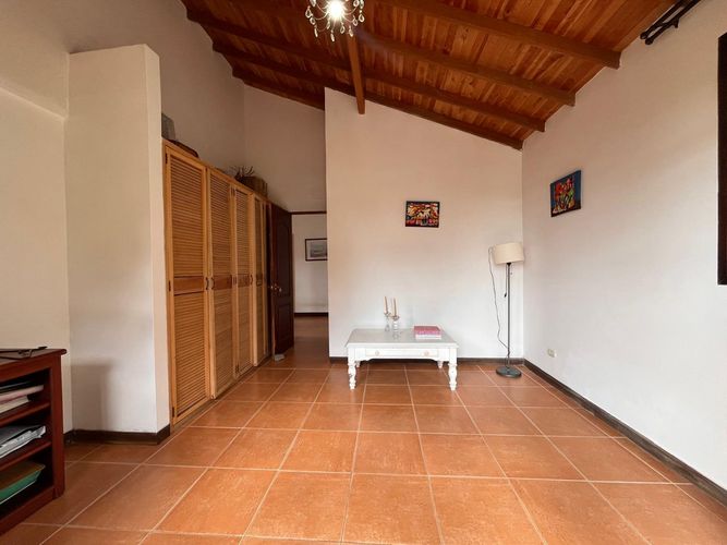 Casa de 4 alcobas en venta en El Retiro, 243 m² · foto 9 de 20