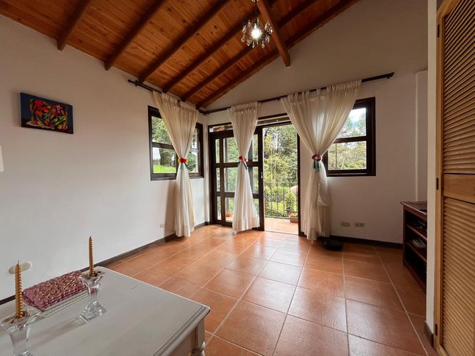 Casa de 4 alcobas en venta en El Retiro, 243 m² · foto 16 de 20