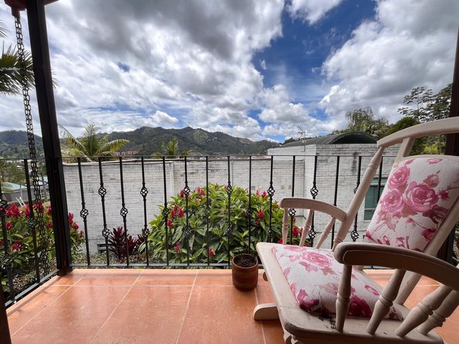Casa de 4 alcobas en venta en El Retiro, 243 m² · foto 19 de 20