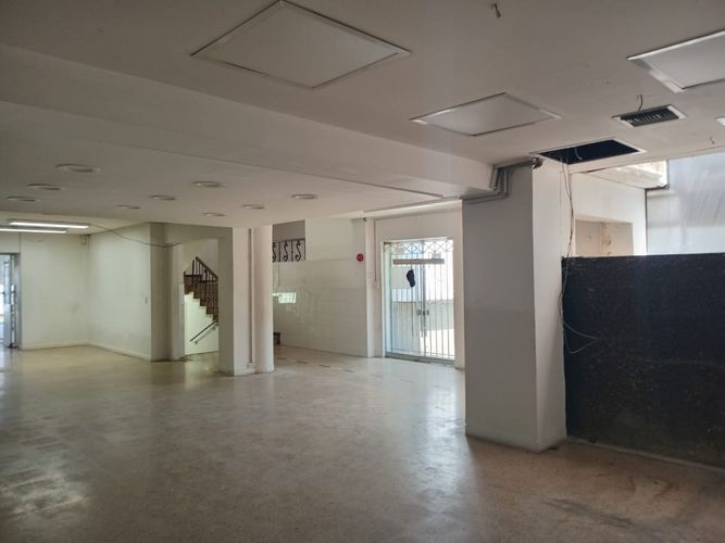 Oficina en arriendo en El Poblado, Medellín, 1215 m² · foto 5 de 13