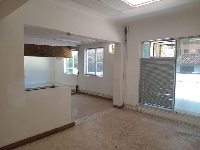 Oficina en arriendo en El Poblado, Medellín, 1215 m² · foto 8 de 13