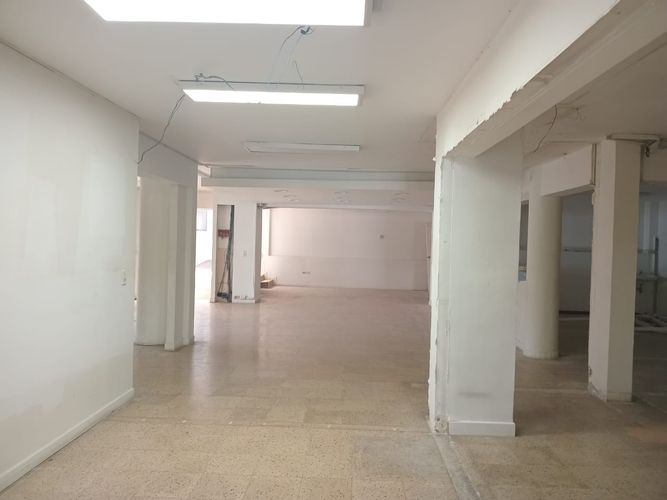 Oficina en arriendo en El Poblado, Medellín, 1215 m² · foto 9 de 13