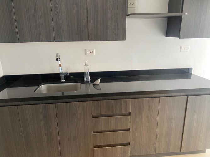 Oficina en arriendo en El Poblado, Medellín, 240 m² · foto 5 de 20
