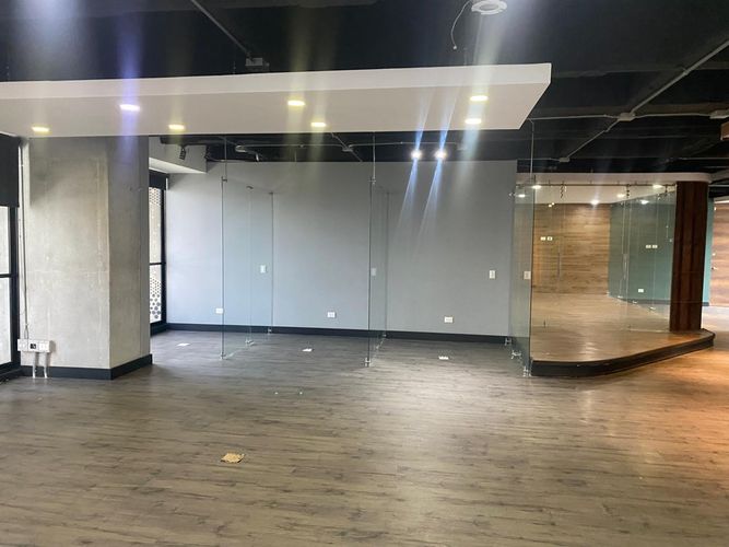 Oficina en arriendo en El Poblado, Medellín, 240 m² · foto 10 de 20